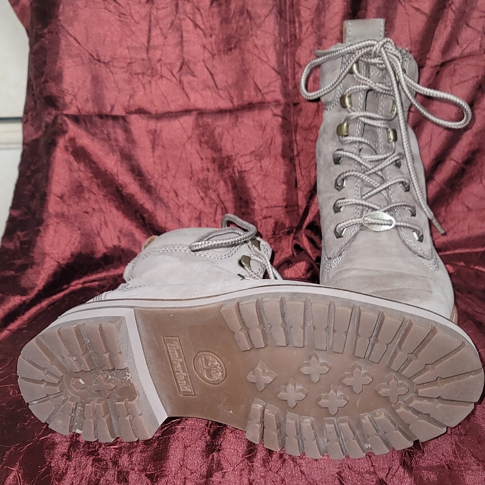 Timberland Women's Light Gray Lace-Up Boots. - Picture 4 of 5